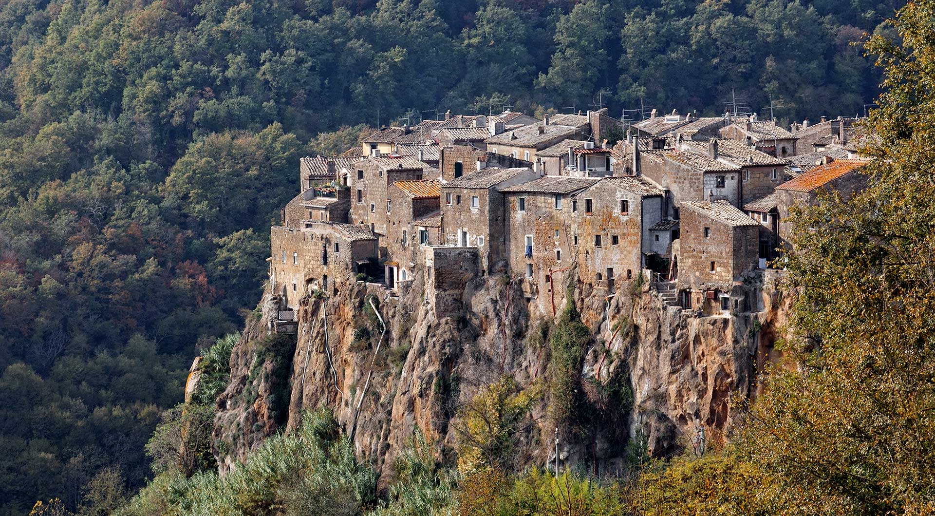 Il Lazio che non ti aspetti, tra bellezze insolite e storie sorprendenti Il Lazio che non ti aspetti, tra bellezze insolite e storie sorprendenti