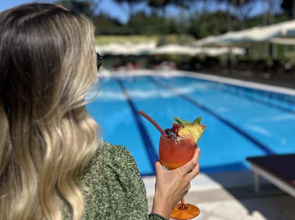 Un’estate di charme a bordo piscina con l'”Oriental Cocktail” Un’estate di charme a bordo piscina con l'”Oriental Cocktail”