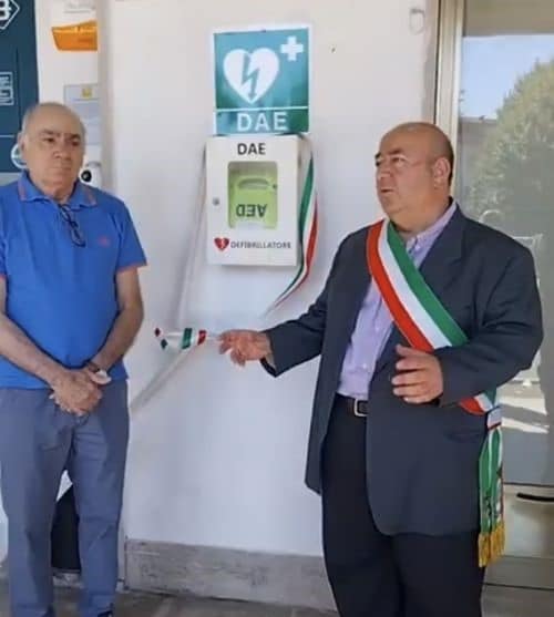 Inaugurato il defibrillatore donato dell’A.R.A. Inaugurato il defibrillatore donato dell’A.R.A.