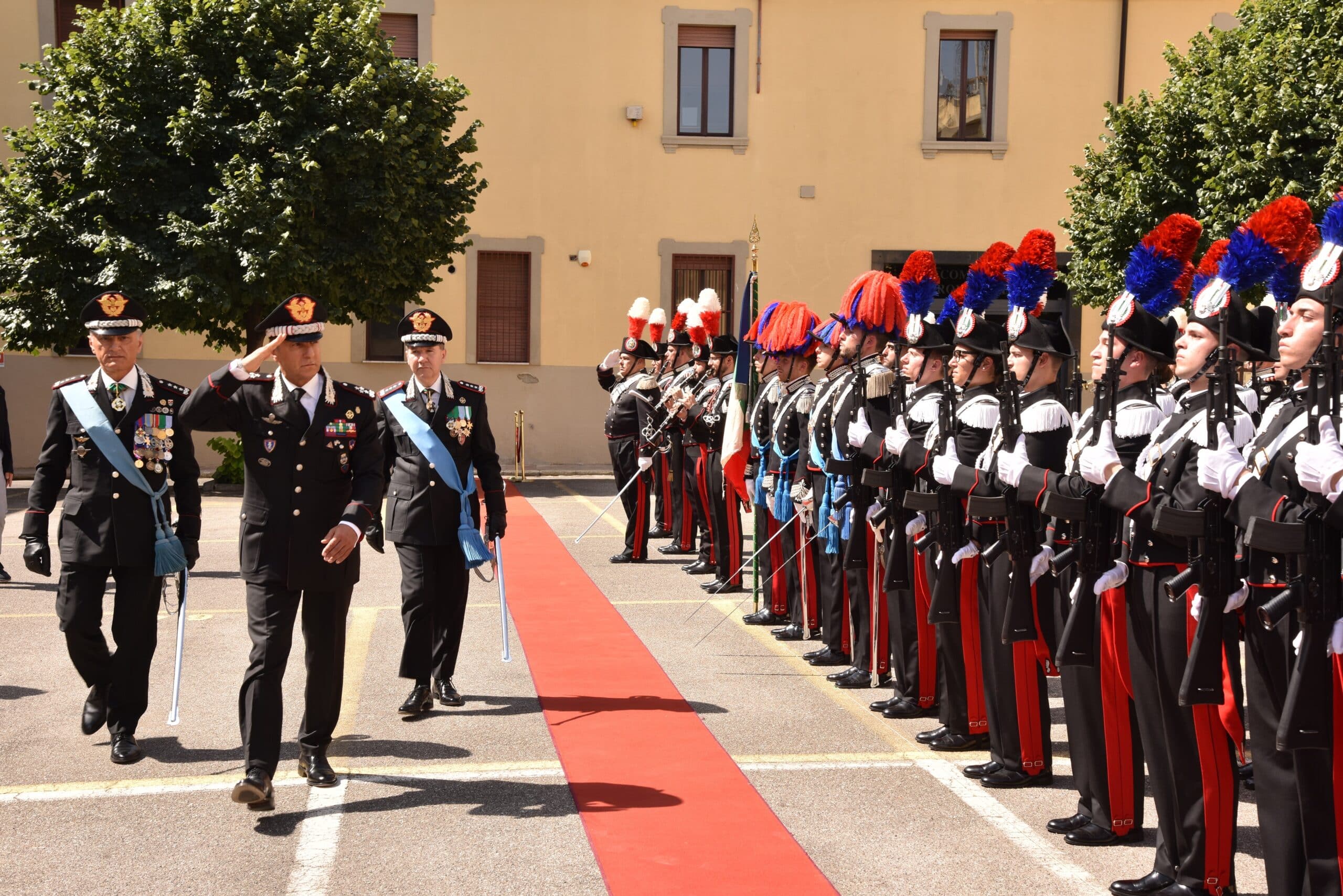 CARABINIERI: CERIMONIA DI AVVICENDAMENTO NELL’INCARICO DI COMANDANTE INTERREGIONALE CULQUALBER CARABINIERI: CERIMONIA DI AVVICENDAMENTO NELL’INCARICO DI COMANDANTE INTERREGIONALE CULQUALBER