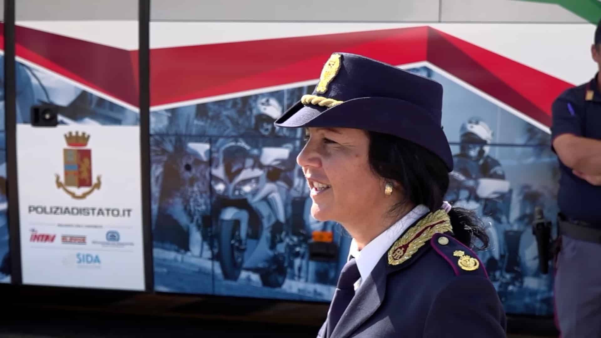 GRANDE SUCCESSO DELLA CAROVANA DELLA SICUREZZA STRADALE PRESSO L ‘AREA DI SERVIZIO CASILINA OVEST GRANDE SUCCESSO DELLA CAROVANA DELLA SICUREZZA STRADALE PRESSO L ‘AREA DI SERVIZIO CASILINA OVEST