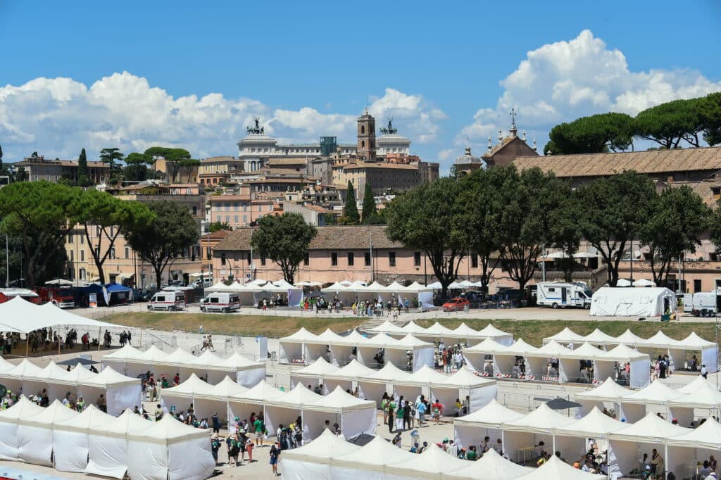 Giubileo dei Giovani, numeri da capogiro: “Accolta città grande come Napoli, 28mila confessioni al Circo Massimo” Giubileo dei Giovani, numeri da capogiro: “Accolta città grande come Napoli, 28mila confessioni al Circo Massimo”