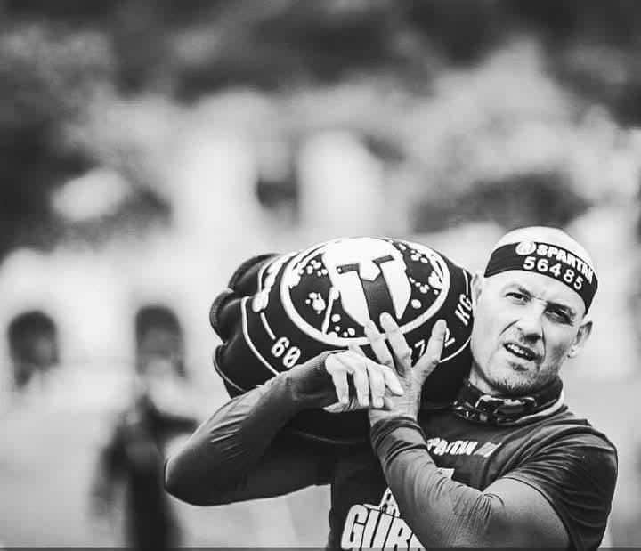 Spartan Race – Conosciamo Alessio Molini – Tra fango, fuoco e famiglia: la corsa a ostacoli che unisce le generazioni Spartan Race – Conosciamo Alessio Molini – Tra fango, fuoco e famiglia: la corsa a ostacoli che unisce le generazioni