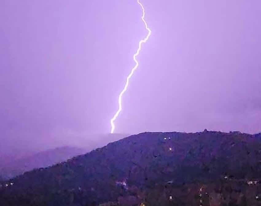 Maltempo, perturbazione “eccezionale” in Toscana, colpita da 109.000 fulmini Maltempo, perturbazione “eccezionale” in Toscana, colpita da 109.000 fulmini