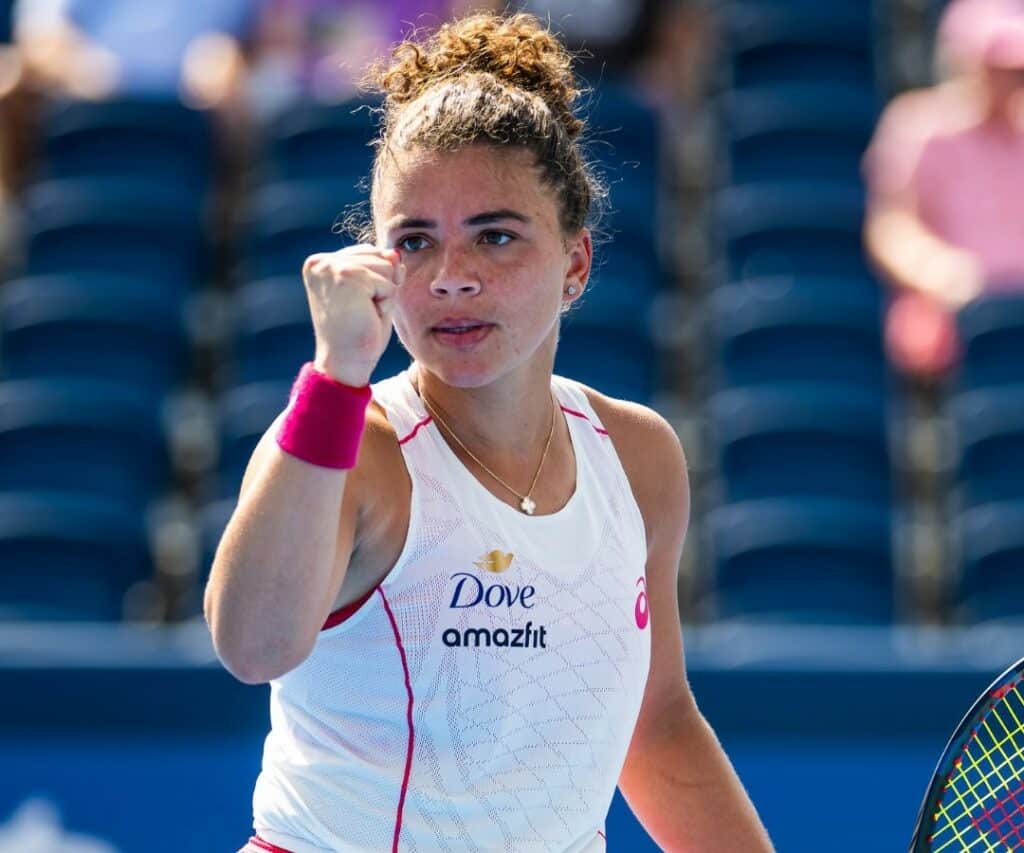 A Cincinnati Paolini vola in finale: Kudermetova ko; sogno finito per Sonego-Musetti A Cincinnati Paolini vola in finale: Kudermetova ko; sogno finito per Sonego-Musetti