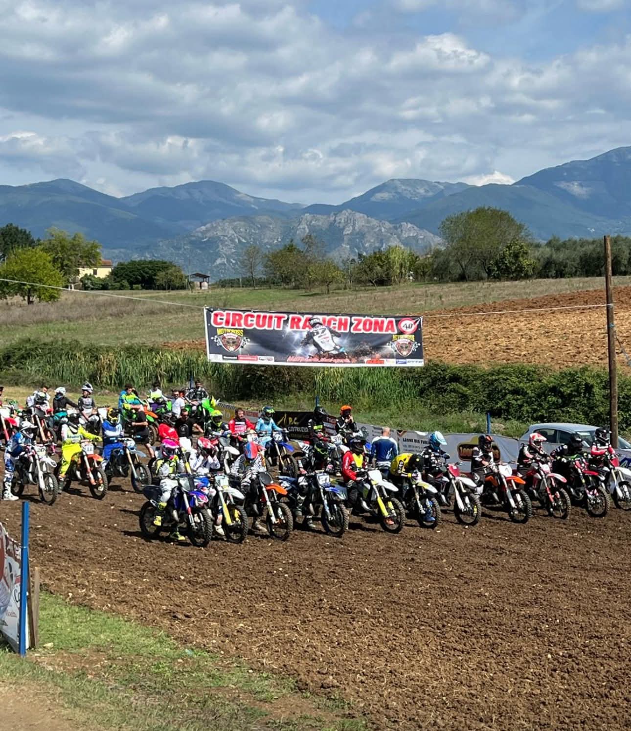 ROCCASECCA, SUCCESSO PER LA TERZA EDIZIONE DELL’ESIBIZIONE DI MOTOCROSS NEL CIRCUITO SPACCA RANCH ROCCASECCA, SUCCESSO PER LA TERZA EDIZIONE DELL’ESIBIZIONE DI MOTOCROSS NEL CIRCUITO SPACCA RANCH