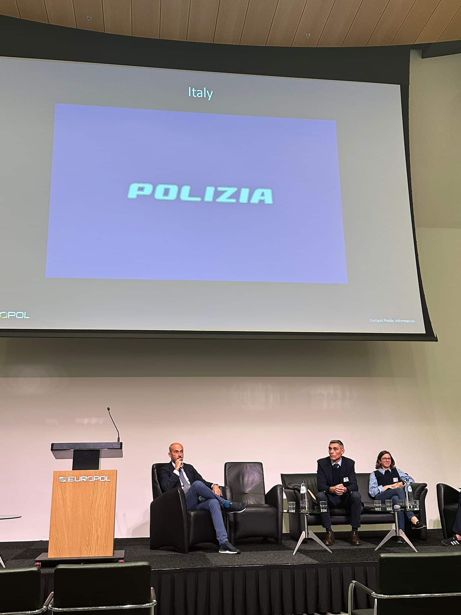 2 AIA, POLIZIA A MEETING EUROPEO DELLA COMUNICAZIONE ISTITUZIONALE