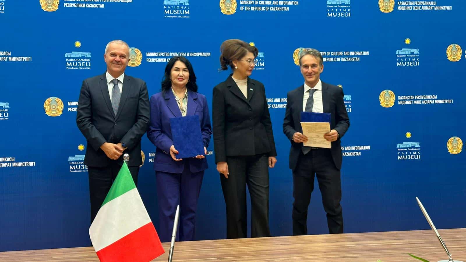 Italia e Kazakistan insieme per la tutela del patrimonio culturale grazie allโaccordo firmato tra ICR e Museo Nazionale di Astana Italia e Kazakistan insieme per la tutela del patrimonio culturale grazie allโaccordo firmato tra ICR e Museo Nazionale di Astana