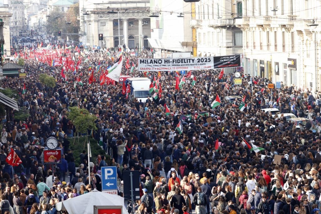 La Cgil: “Oggi in Italia più di 2 milioni di persone in piazza per Gaza e la Flotilla” La Cgil: “Oggi in Italia più di 2 milioni di persone in piazza per Gaza e la Flotilla”