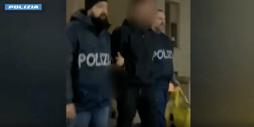 Torino: Atti persecutori nei confronti di un professore. Custodia cautelare in carcere per “Don Alì” ed obbligo di firma per altri due soggetti Torino: Atti persecutori nei confronti di un professore. Custodia cautelare in carcere per “Don Alì” ed obbligo di firma per altri due soggetti