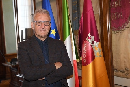 Assessore_Massimiliano_Smeriglio_nella_Sala_delle_Bandiere_d0