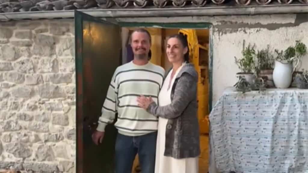 Famiglia nel bosco, insultata la giudice. Le polemiche non si placano Famiglia nel bosco, insultata la giudice. Le polemiche non si placano
