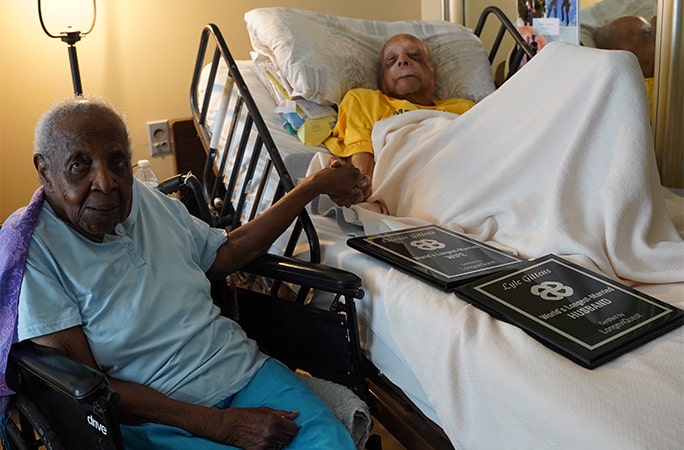 oldest-married-couple-lyle-in-bed-1