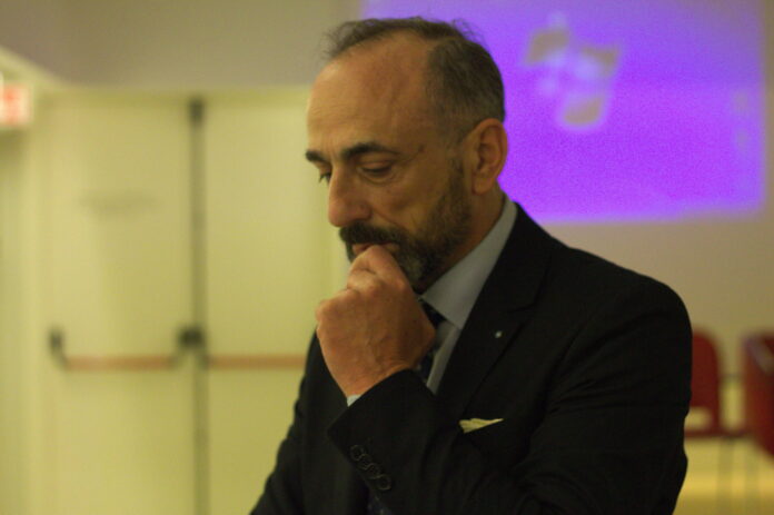 PAOLO-BATTAGLIA-LA-TERRA-BORGESE critico-d-arte-paolo-battaglia-la-terra-borgese.jpg