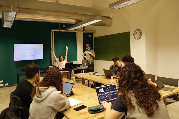 “L’AI come strumento per l’animazione audiovisiva”. L’integrazione dell’intelligenza artificiale nei processi creativi “L’AI come strumento per l’animazione audiovisiva”. L’integrazione dell’intelligenza artificiale nei processi creativi
