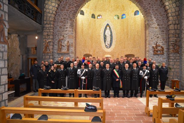 GRECCIO. NEL SANTUARIO FRANCESCANO CELEBRATA LA SANTA MESSA PER IL PRECETTO PASQUALE CON TUTTI I CARABINIERI DELLA PROVINCIA DI RIETI GRECCIO. NEL SANTUARIO FRANCESCANO CELEBRATA LA SANTA MESSA PER IL PRECETTO PASQUALE CON TUTTI I CARABINIERI DELLA PROVINCIA DI RIETI