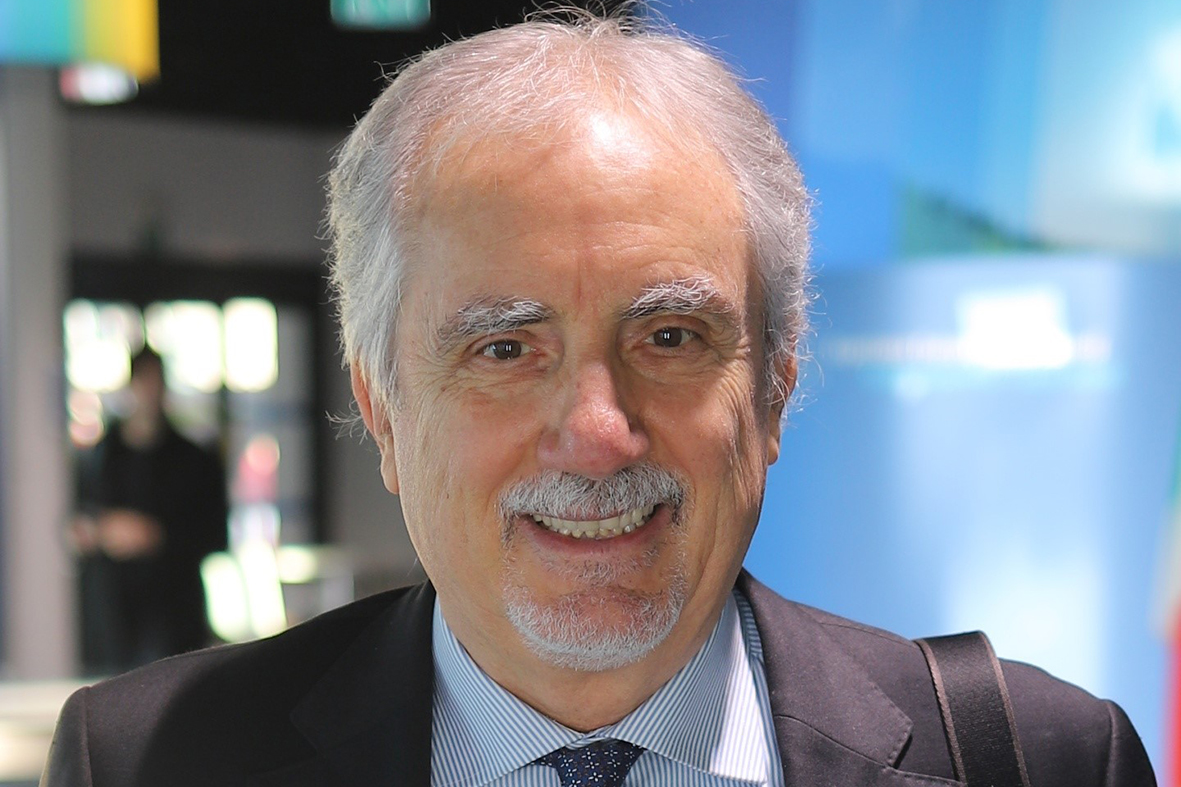 “Aforismi” di Massimo De Santis: il cuore e la vita in scena ad Arce “Aforismi” di Massimo De Santis: il cuore e la vita in scena ad Arce