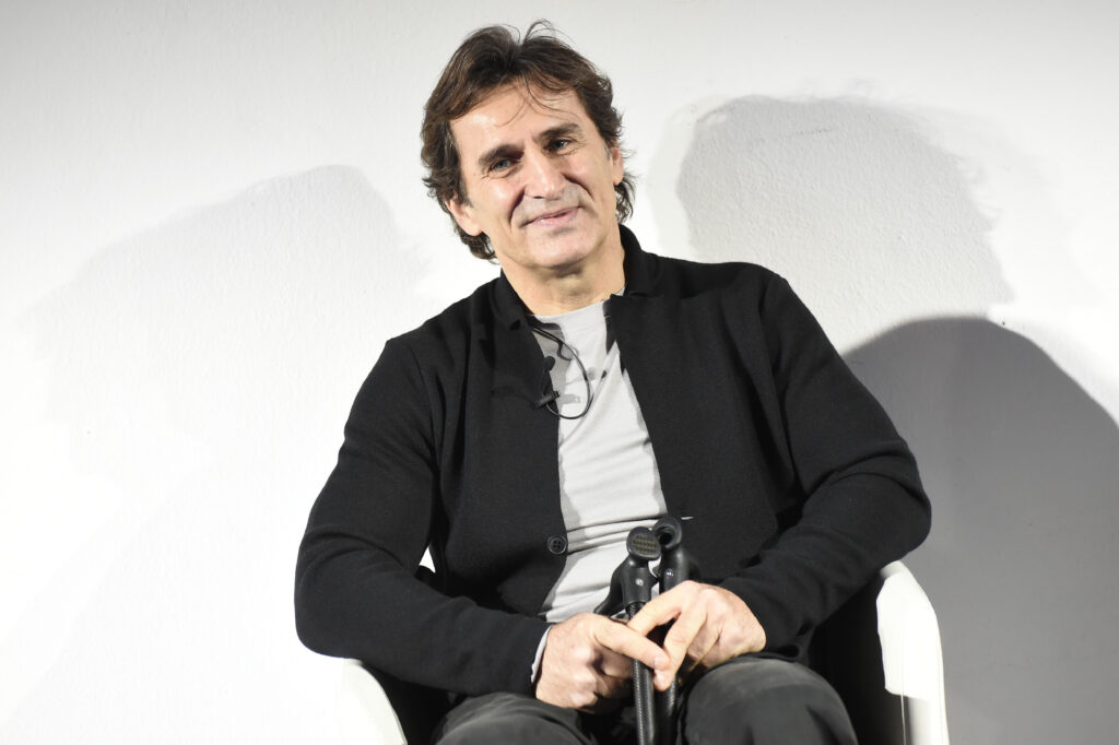È morto Alex Zanardi, il campione paralimpico se ne va a 59 anni. Mattarella: “Profondo dolore, un punto di riferimento per lo sport” È morto Alex Zanardi, il campione paralimpico se ne va a 59 anni. Mattarella: “Profondo dolore, un punto di riferimento per lo sport”