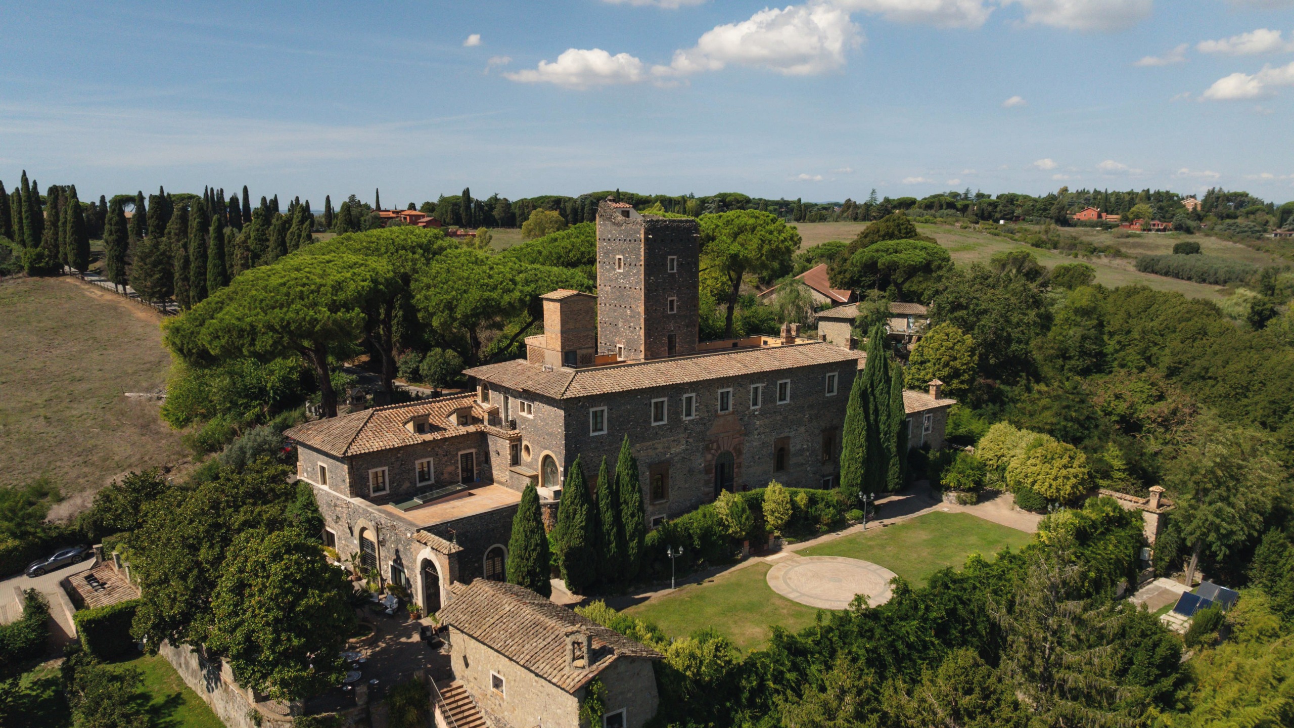 Un pranzo della domenica da favola: al Castello della Castelluccia il relax è per tutta la famiglia Un pranzo della domenica da favola: al Castello della Castelluccia il relax è per tutta la famiglia