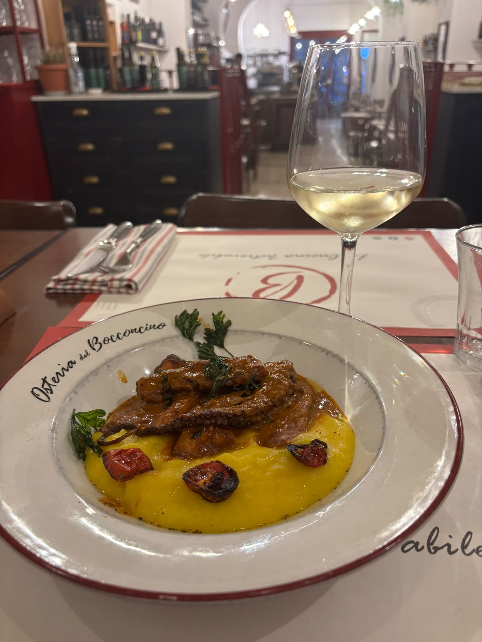 IL PESCATO È TRADIZIONE ROMANA DA SEMPRE. Polpo in umido con crema di patate - Il Bocconcino