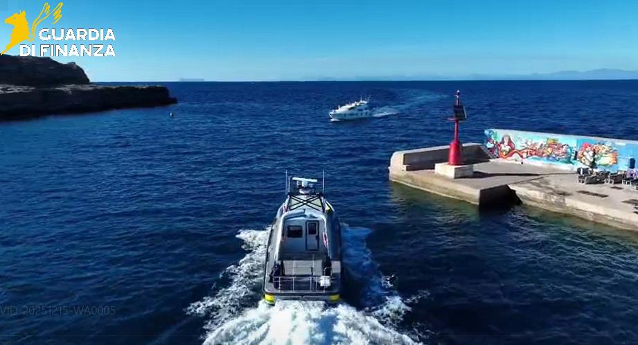 CIVITAVECCHIA: NEL FINE SETTIMANA DI FERRAGOSTO POTENZIATO IL DISPOSITIVO AERONAVALE LUNGO LE COSTE DEL LAZIO 1 18082026 031303 Immagine 1 rid log 1