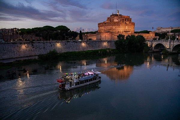 Fitzcarraldo 2026, a settembre l’Opera torna a navigare sul Tevere