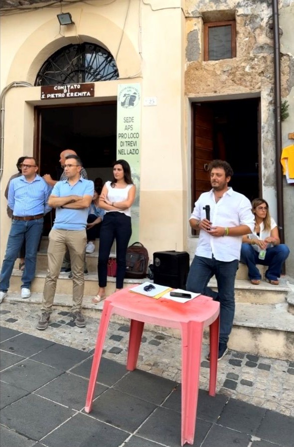 un momento incontro Trevi