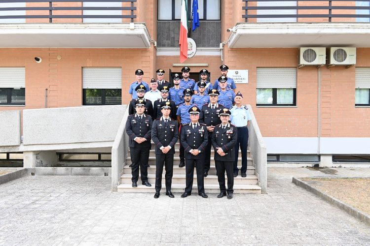 Il Comandante Interregionale visita la Tenenza dei Carabinieri di Orta Nova 1 3