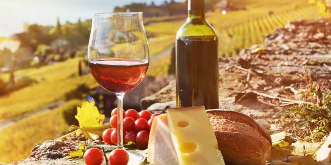 IL VIAGGIO DELLA MEMORIA E DEL GUSTO: PERCHÉ L'ENOGASTRONOMIA È LA NUOVA FRONTIERA DEL TURISMO CULTURALE 1 download 1 3