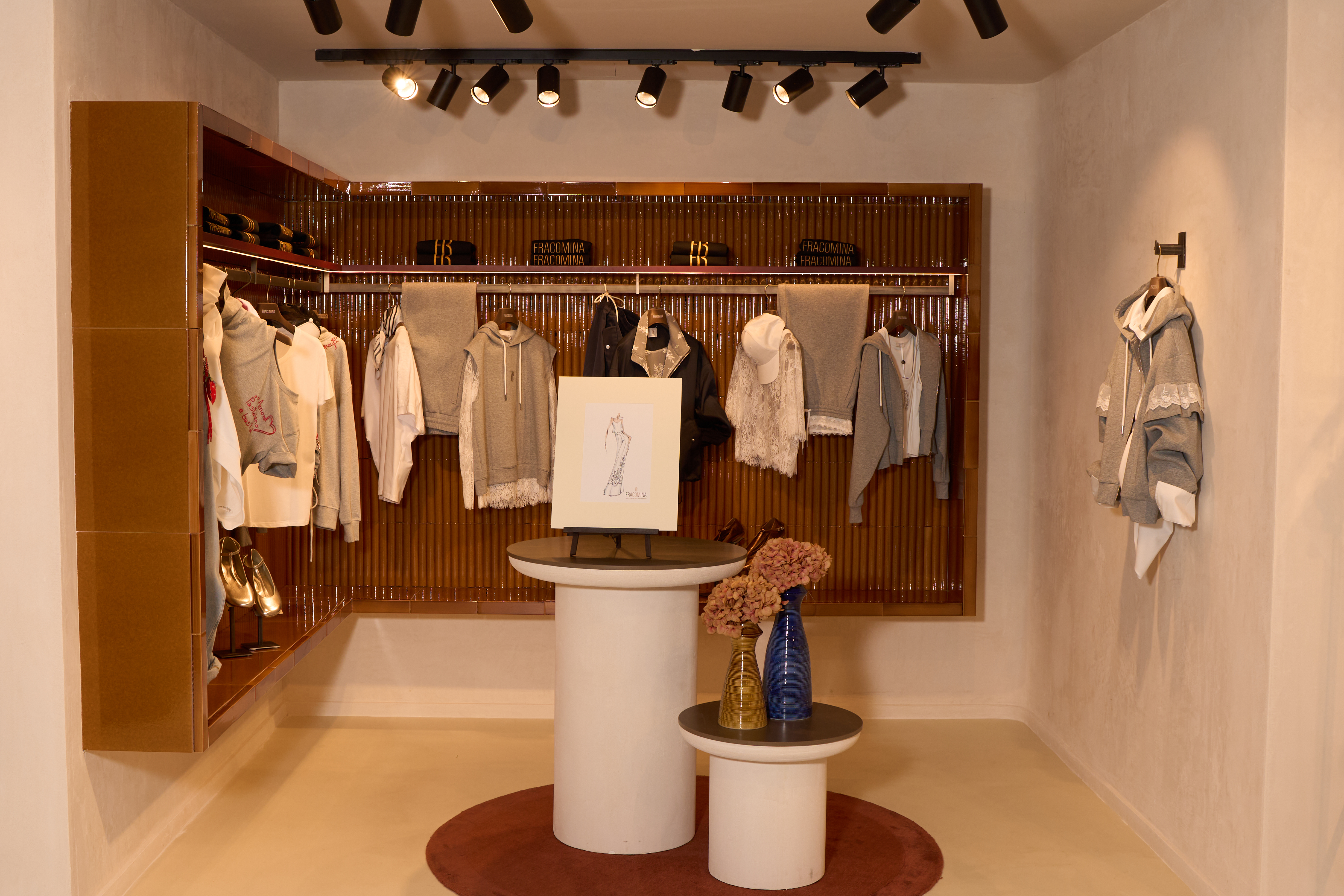 FRACOMINA A MILANO: UN NUOVO CAPITOLO PER IL BRAND E LA PRESENTAZIONEDELLA SPRING SUMMER 2027