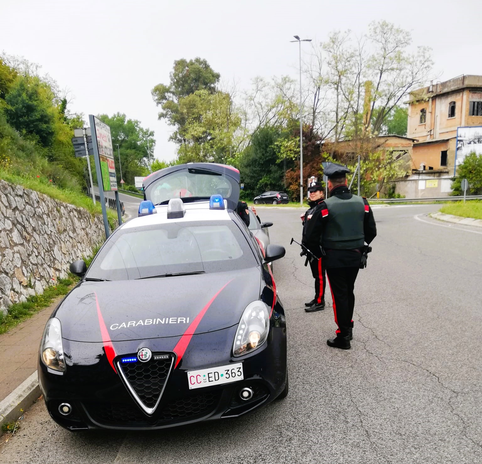 PASSO CORESE: MINACCIA CON LโUSO DI UNA PISTOLA