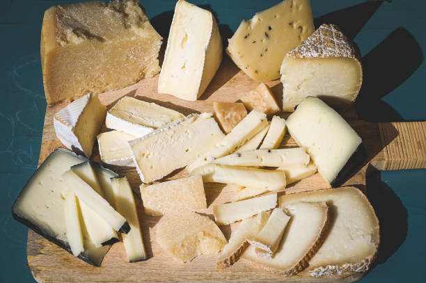 I formaggi tradizionali del Lazio: un viaggio tra DOP, pascoli e antiche tecniche casearie 1 istockphoto 1744163750 612x612 1