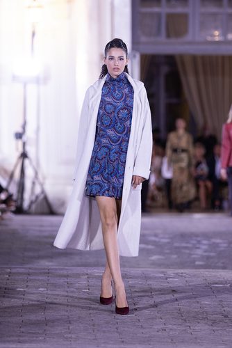 Roma. Luluredgrove, l’artigianato sfida la moda in serie 2 luluredgrove look