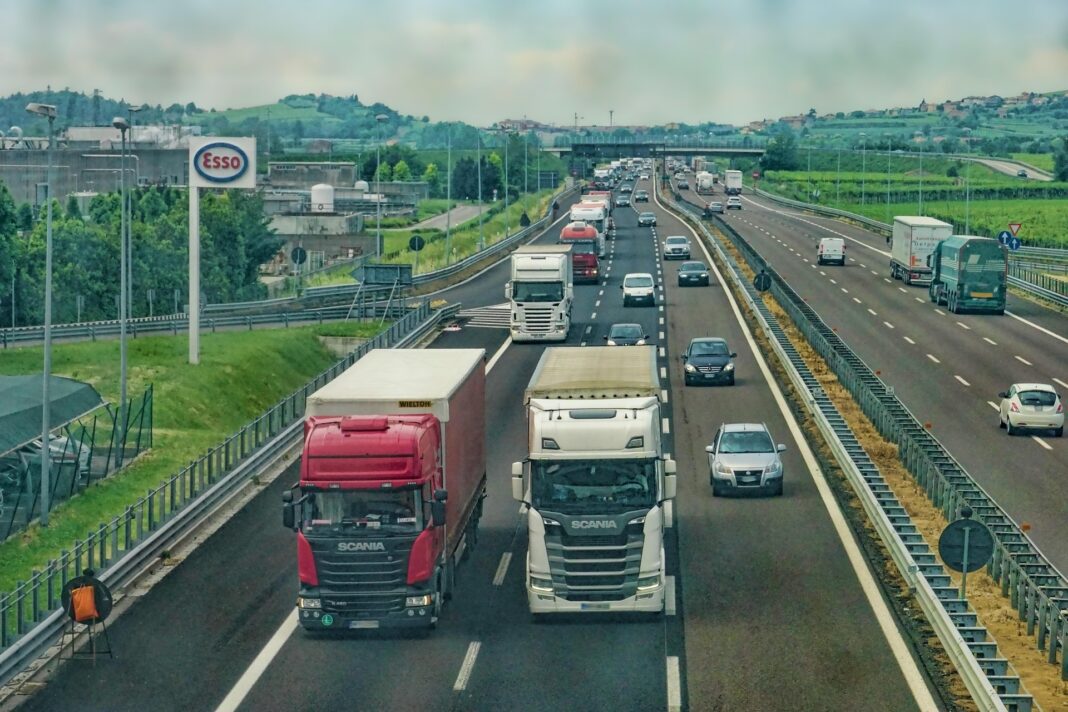 Svolta storica sul bollo auto: nel 2027 arriva l’abolizione per il 70% delle vetture e per tutte le moto Svolta storica sul bollo auto: nel 2027 arriva l’abolizione per il 70% delle vetture e per tutte le moto