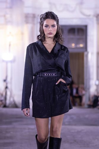 Roma. Luluredgrove, l’artigianato sfida la moda in serie 1 unnamed 3
