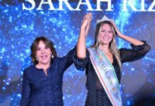 Santa Severa. Miss Italia è Sarah Rizea, Lazio secondo Sarah Rizea festeggia dopo la proclamazione a Miss Italia 2026 al Castello di Santa Severa