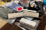 RIETI: SEQUESTRATI OLTRE 580 ARTICOLI CON MARCHI CONTRAFFATTI E SIGARETTE DI CONTRABBANDO RIETI: SEQUESTRATI OLTRE 580 ARTICOLI CON MARCHI CONTRAFFATTI E SIGARETTE DI CONTRABBANDO