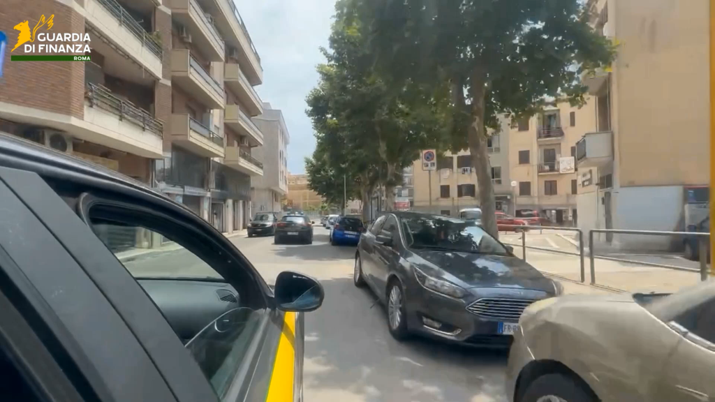 ROMA: MAXI OPERAZIONE SUL TERRITORIO NAZIONALE. SGOMINATA UN’ASSOCIAZIONE A DELINQUERE DEDITA A FRODI FISCALI, RICICLAGGIO, AUTORICICLAGGIO E INDEBITE PERCEZIONI DI EROGAZIONI PUBBLICHE ROMA: MAXI OPERAZIONE SUL TERRITORIO NAZIONALE. SGOMINATA UN’ASSOCIAZIONE A DELINQUERE DEDITA A FRODI FISCALI, RICICLAGGIO, AUTORICICLAGGIO E INDEBITE PERCEZIONI DI EROGAZIONI PUBBLICHE