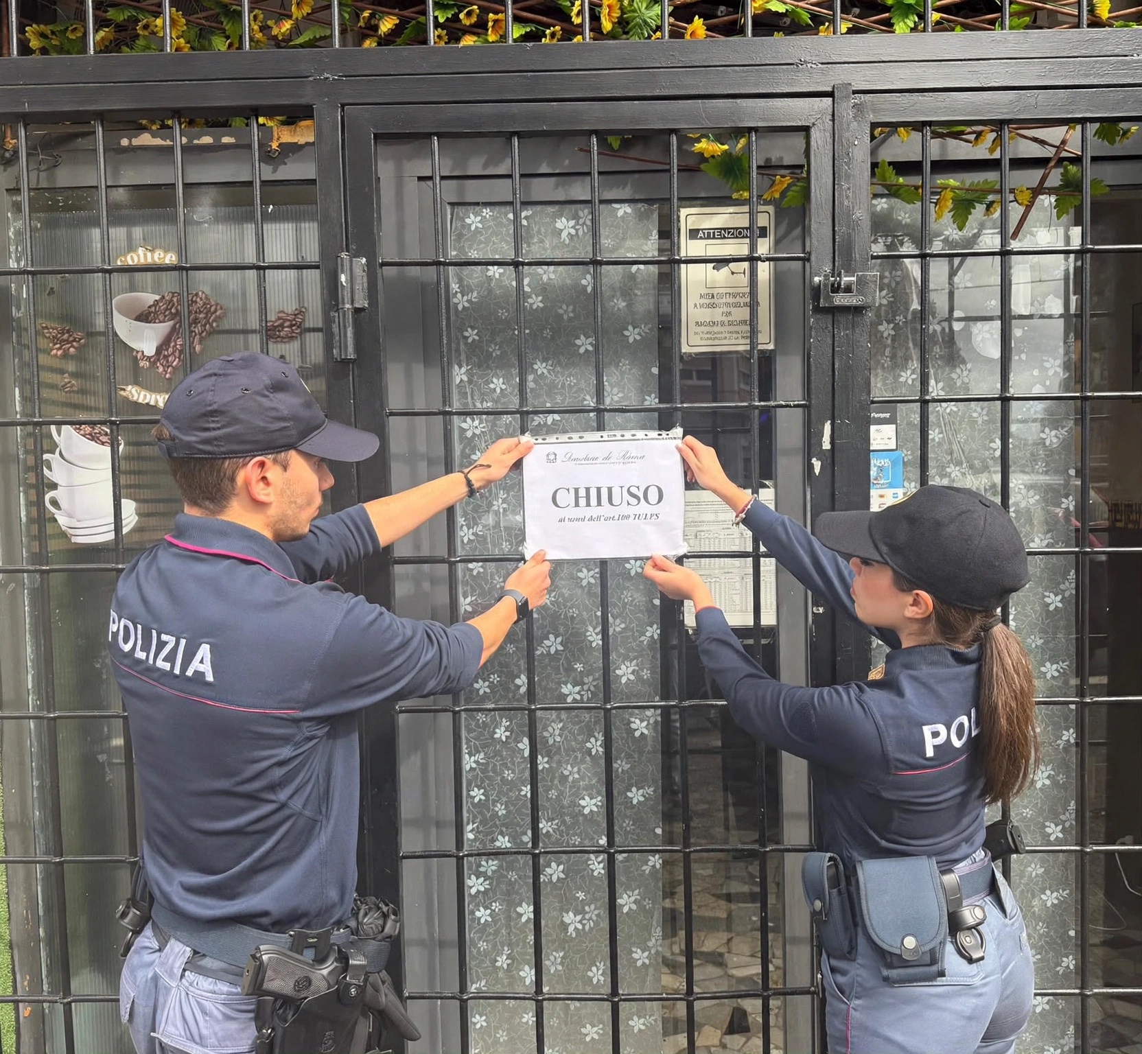 ROMA: SPARI E VIOLENZE SESSUALI: QUESTORE REVOCA LICENZA AL TITOLARE DI UN NOTO BAR SULLA CASILINA ROMA: SPARI E VIOLENZE SESSUALI: QUESTORE REVOCA LICENZA AL TITOLARE DI UN NOTO BAR SULLA CASILINA