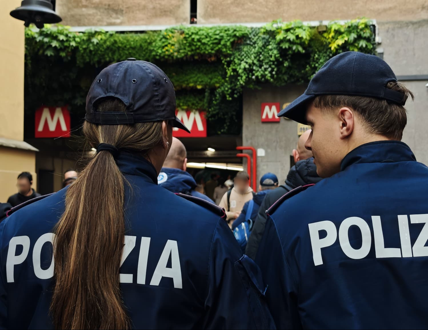 ROMA. “OCCHI” DELLA VIDEOSORVEGLIANZA ATAC A SUPPORTO DI POLMETRO: 8 ARRESTI UNDERGROUND DELLA POLIZIA DI STATO ROMA. “OCCHI” DELLA VIDEOSORVEGLIANZA ATAC A SUPPORTO DI POLMETRO: 8 ARRESTI UNDERGROUND DELLA POLIZIA DI STATO