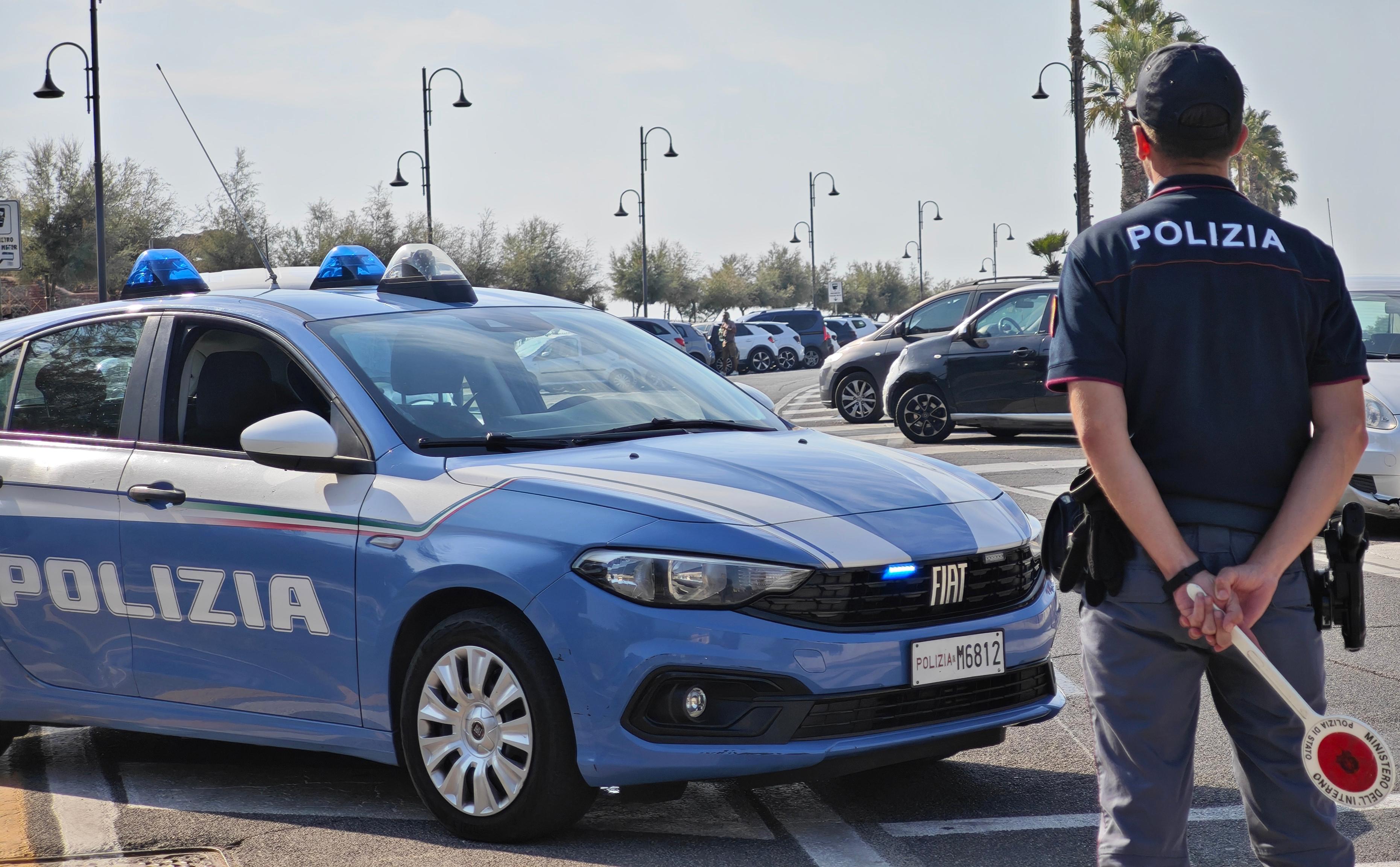 CRIMINALITÀ PREDATORIA: “CALZATE” FURTIVE, RAPINE IN STRADA, AUTO E NEGOZI NEL MIRINO CRIMINALITÀ PREDATORIA: “CALZATE” FURTIVE, RAPINE IN STRADA, AUTO E NEGOZI NEL MIRINO