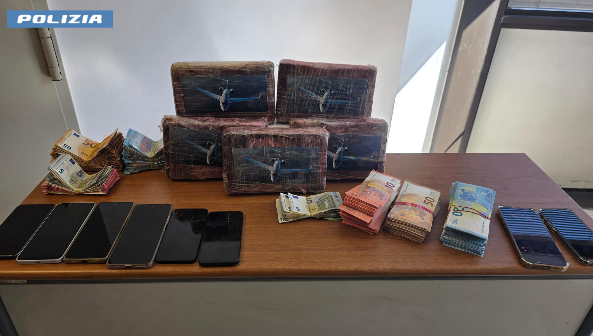 CASTELLI ROMANI: “ROTTA” DELLA COCAINA TRA MARINO E CASTEL GANDOLFO CASTELLI ROMANI: “ROTTA” DELLA COCAINA TRA MARINO E CASTEL GANDOLFO