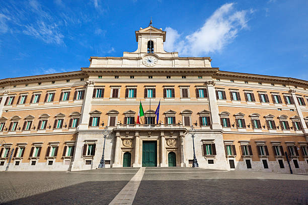 Manovra e conti pubblici: il governo apre al deficit per energia e difesa, mentre nel centrosinistra sale la tensione sul “campo largo” Manovra e conti pubblici: il governo apre al deficit per energia e difesa, mentre nel centrosinistra sale la tensione sul “campo largo”
