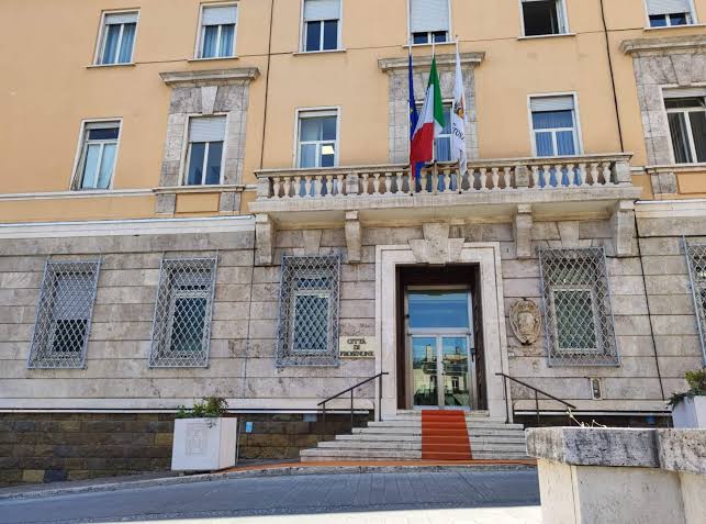Terremoto politico a Frosinone: il sindaco Mastrangeli azzera la Giunta e apre la verifica di maggioranza Terremoto politico a Frosinone: il sindaco Mastrangeli azzera la Giunta e apre la verifica di maggioranza