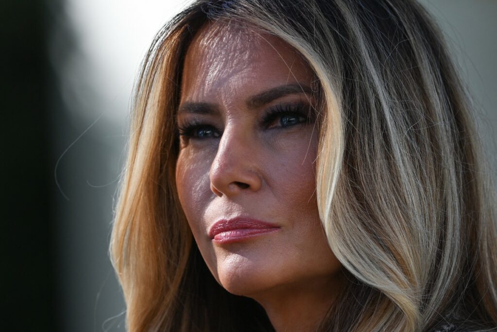 Svolta nel conflitto in Ucraina: Melania Trump annuncia il cessate il fuoco a Oleshky, il Cremlino conferma i negoziati sulla data Svolta nel conflitto in Ucraina: Melania Trump annuncia il cessate il fuoco a Oleshky, il Cremlino conferma i negoziati sulla data