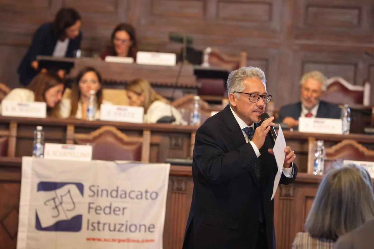 Napoli, la scuola che unisce: formazione e nuove sinergie Napoli, la scuola che unisce: formazione e nuove sinergie