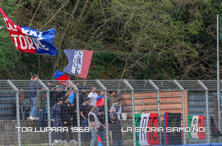 FONTE NUOVA - Fra qualche ora presso lo stadio Comunale "Domenico Mammoliti" inizio campionato di 1^ categoria LND LAZIO 2 ultras tor lupara presso stadio comunale domenico mammoliti