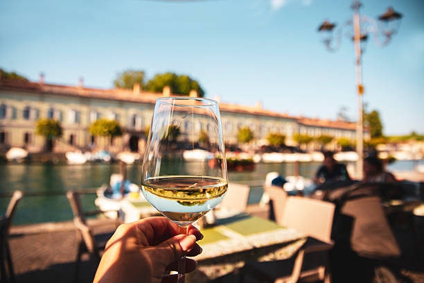 Sapori e identità: quando l’enogastronomia diventa il motore del turismo lento Sapori e identità: quando l’enogastronomia diventa il motore del turismo lento