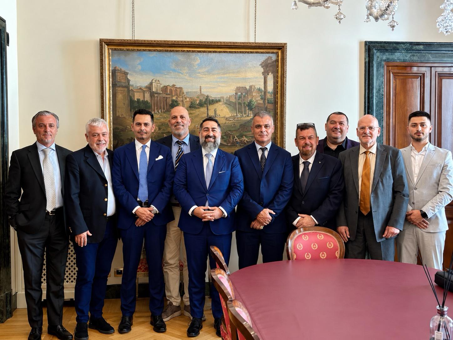 DELEGAZIONE ECONOMICA ROMENA A ROMA: NUOVE PROSPETTIVE DI COOPERAZIONE TRA ITALIA E ROMANIA DELEGAZIONE ECONOMICA ROMENA A ROMA: NUOVE PROSPETTIVE DI COOPERAZIONE TRA ITALIA E ROMANIA
