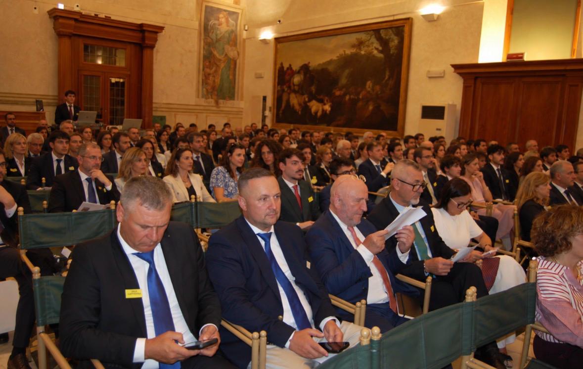 DELEGAZIONE ECONOMICA ROMENA A ROMA: NUOVE PROSPETTIVE DI COOPERAZIONE TRA ITALIA E ROMANIA 4 whatsapp image 2026 10 01 at 11.50.12